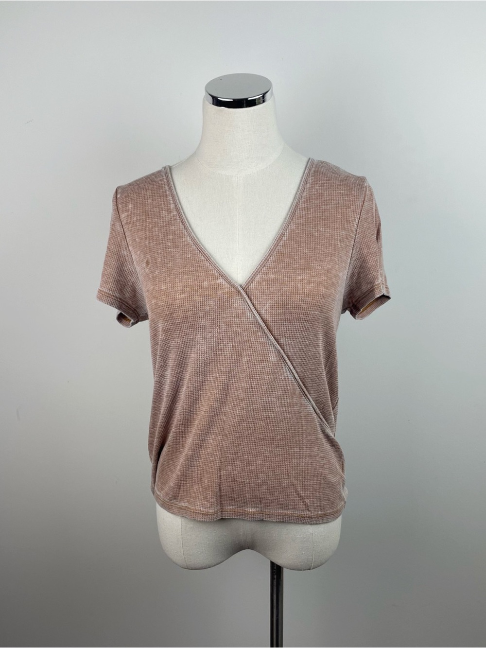 American Eagle Outfitters Light Brown V Neck Short Sleeve Top Large Casual